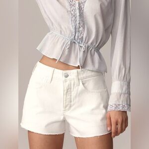 NWT, PILCRO The Devon Denim Shorts light cream color size 31.